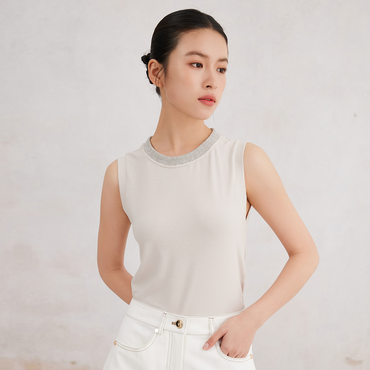 2025 Tencel and Acetate Blend Smooth  Sleeveless Ribbed Top